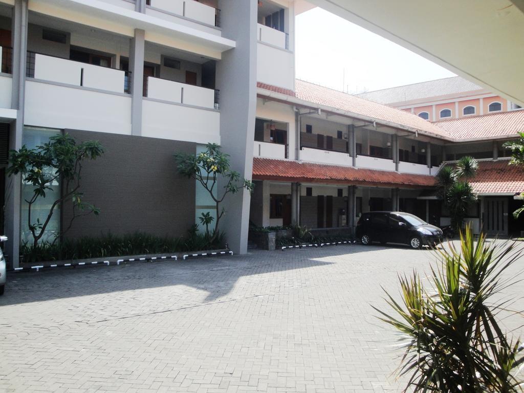 Hotel Quirin سيمارانغ المظهر الخارجي الصورة
